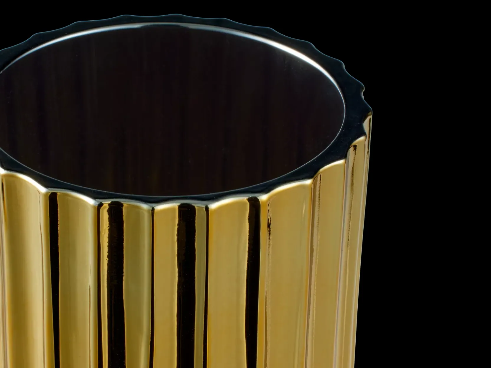 Verrez Toothbrush Holder